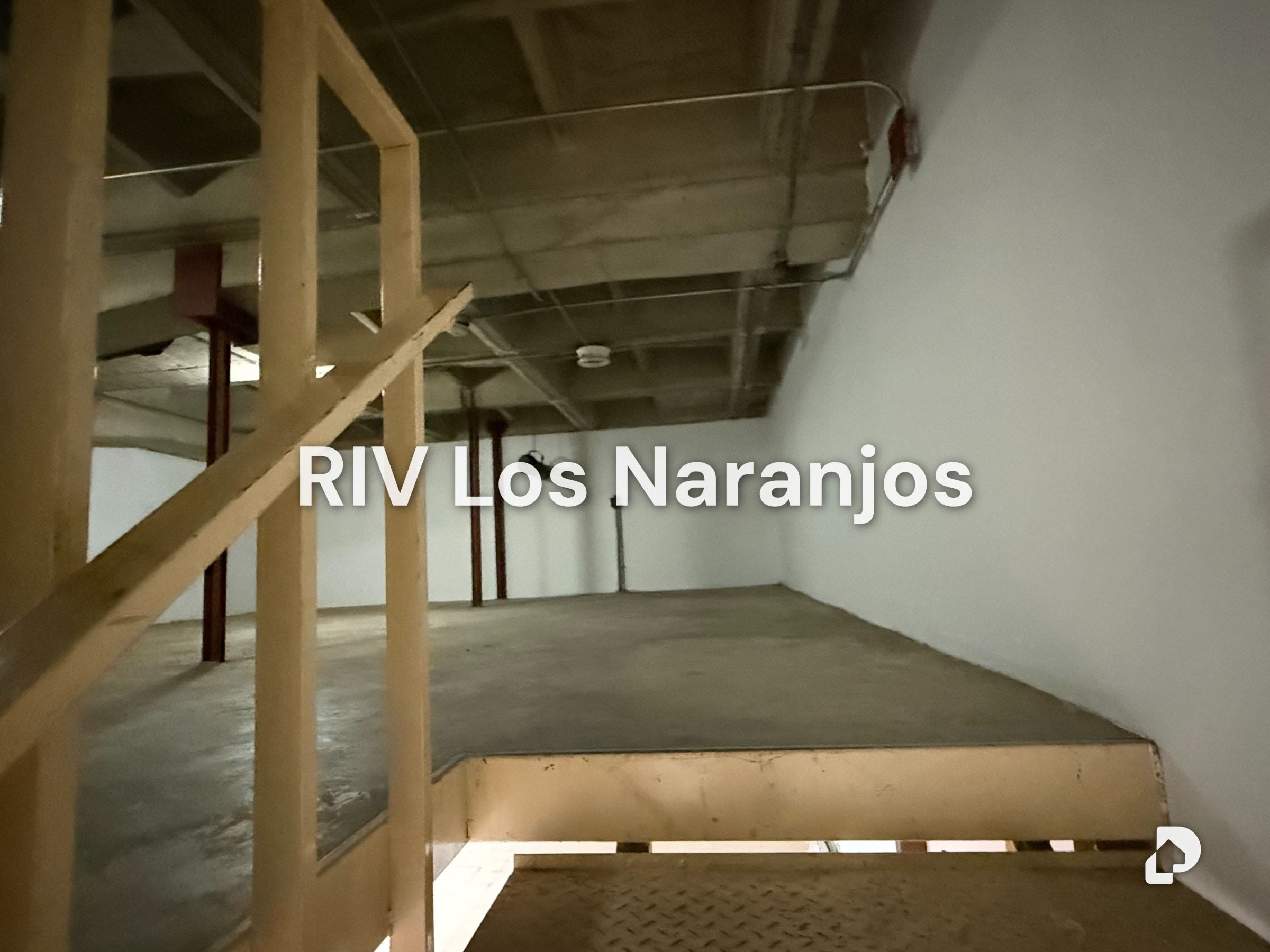 Local comercial en Chuao, Caracas – 11
