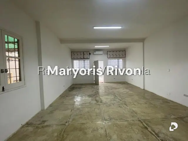 Casa en Campo Claro, Caracas – 15