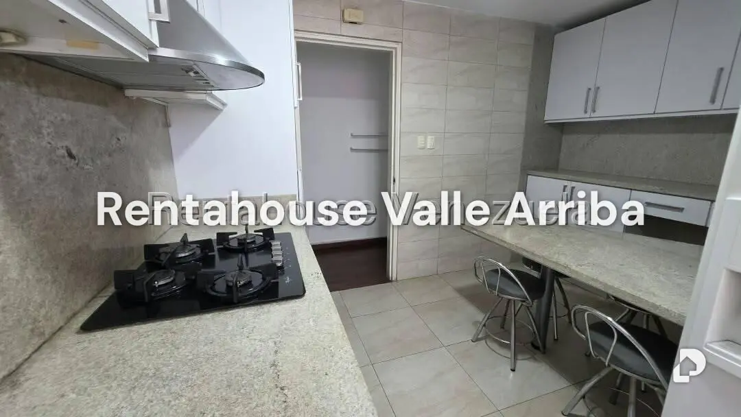 Apartamento en Los Palos Grandes, Caracas – 4