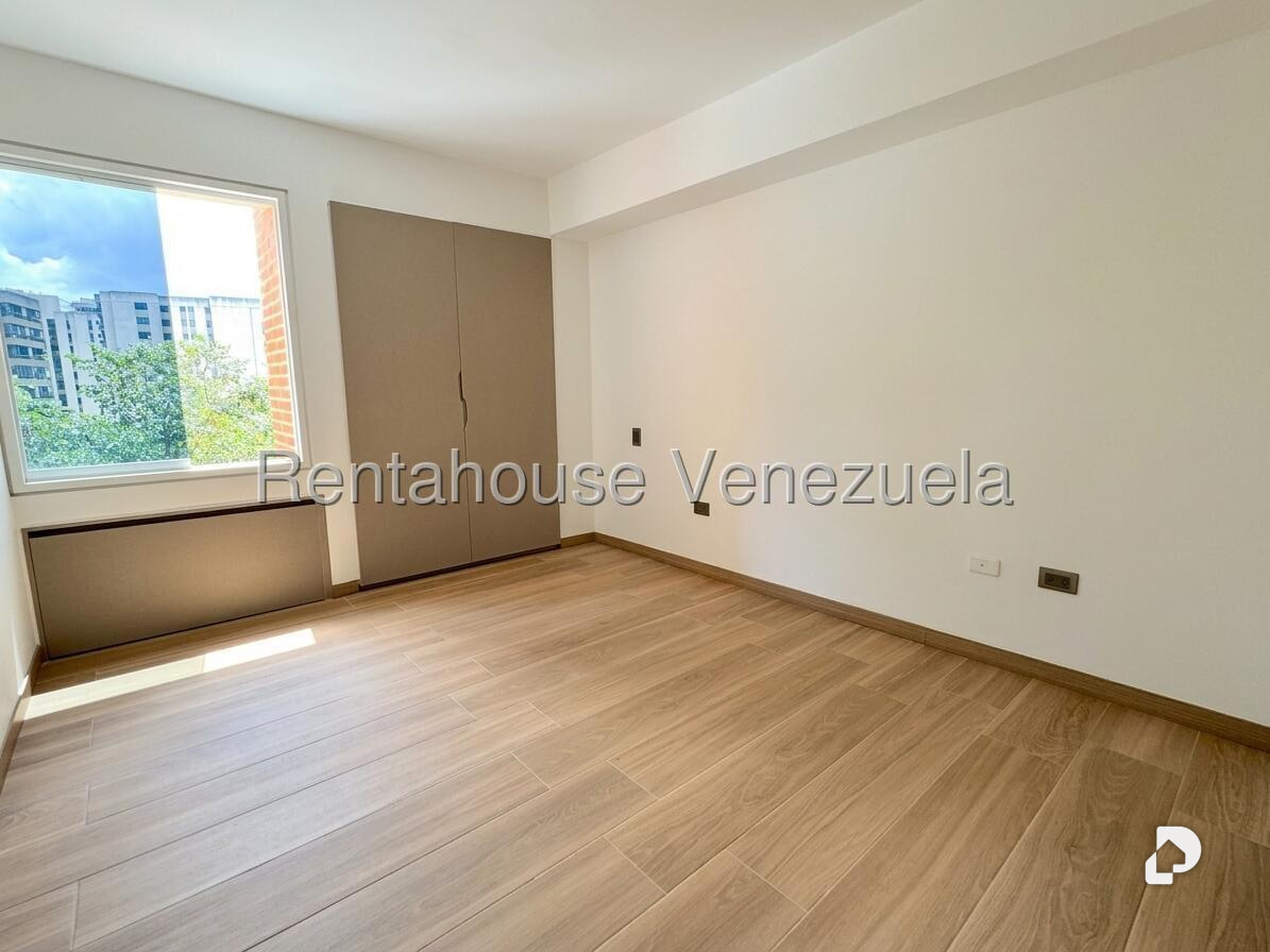 Apartamento en El Cigarral, Caracas – 25