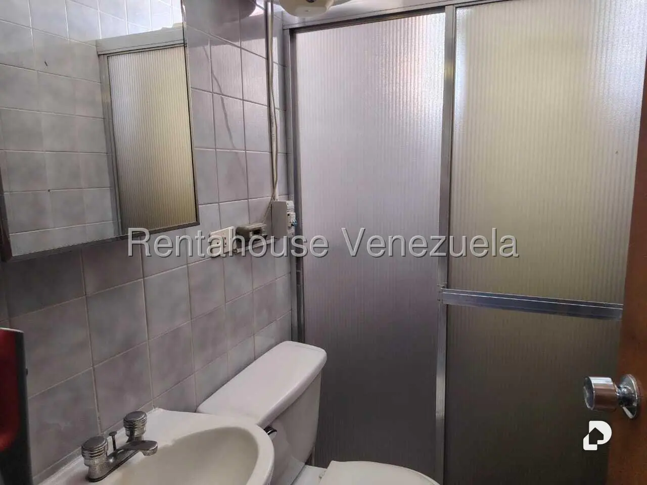 Apartamento en La Florida, Caracas – 22