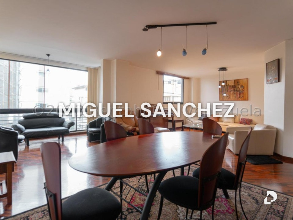 Apartamento en Los Palos Grandes, Caracas – 12