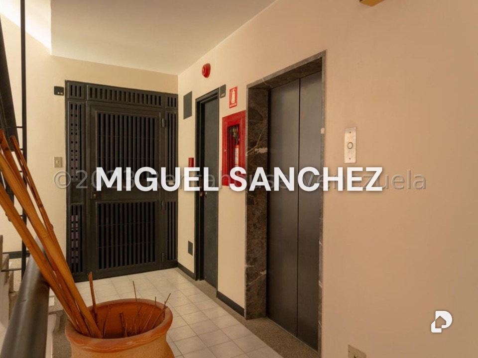 Apartamento en Los Palos Grandes, Caracas – 27