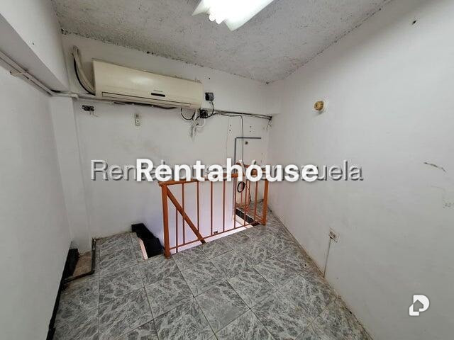 Local comercial en Parroquia Urbana San José, Valencia – 4