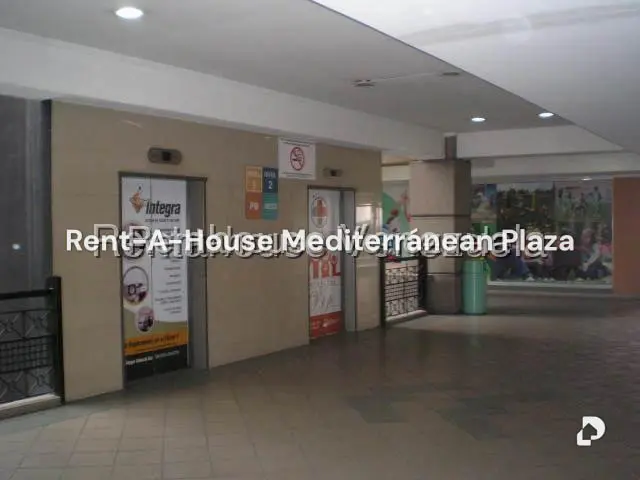 Local comercial en Zona Industrial, Valencia – 2