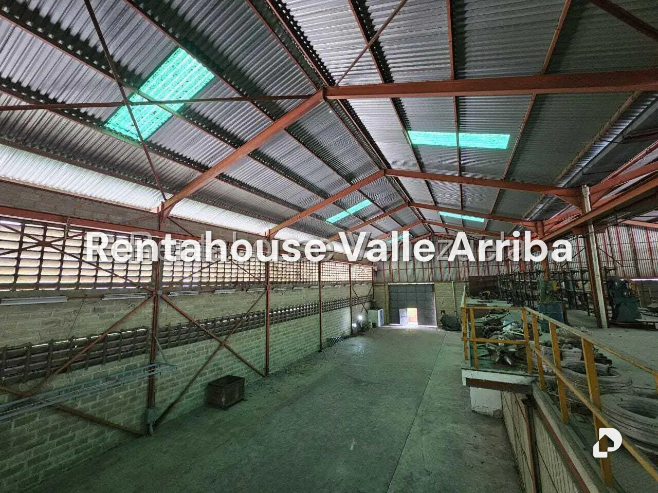 Local comercial en La Guairita, Guarenas – 28