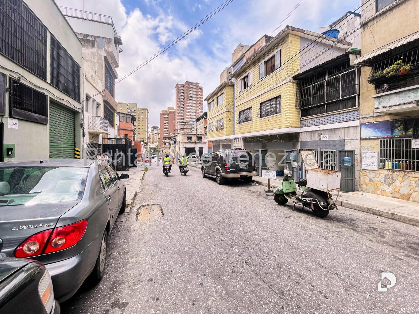 Local comercial en Parroquia La Candelaria, Caracas – 12