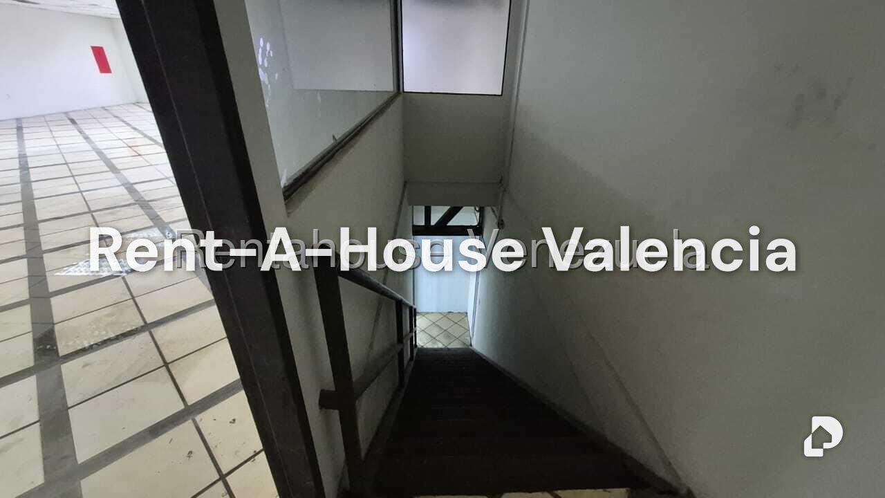 Local comercial en Zona Industrial, Valencia – 17