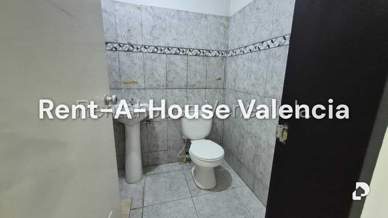 Local comercial en Zona Industrial, Valencia – 22