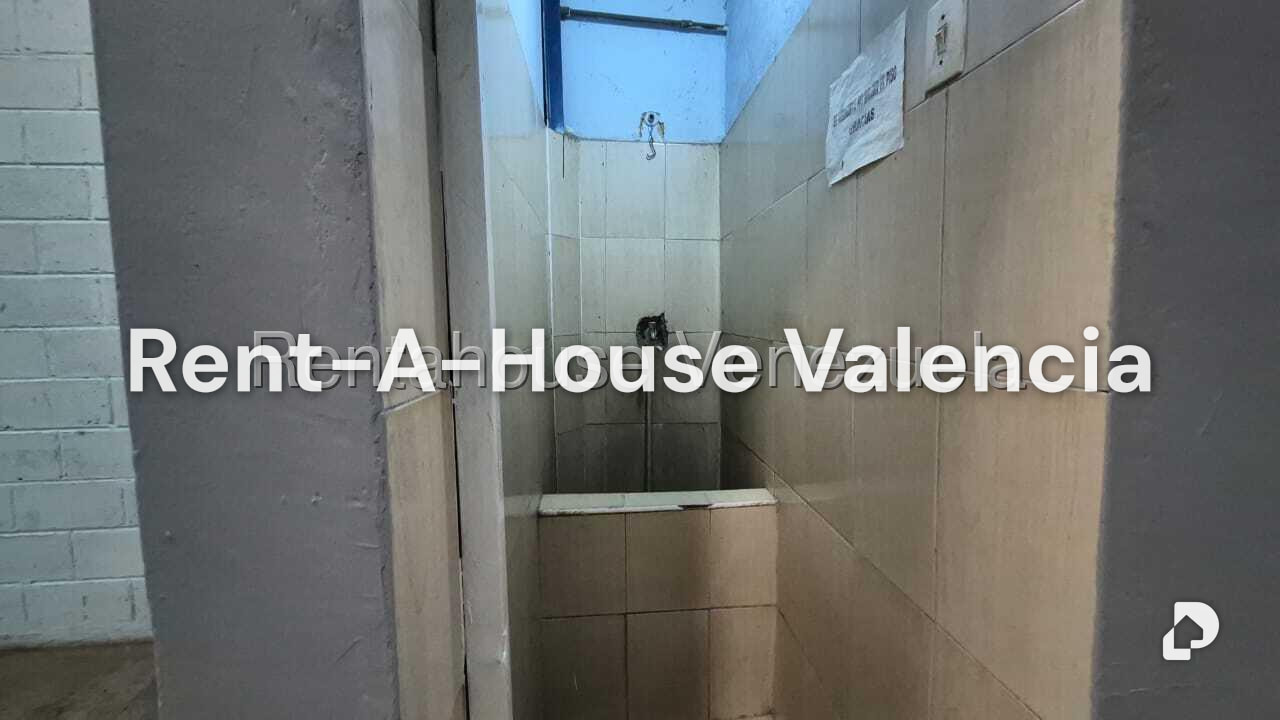 Local comercial en Zona Industrial, Valencia – 12