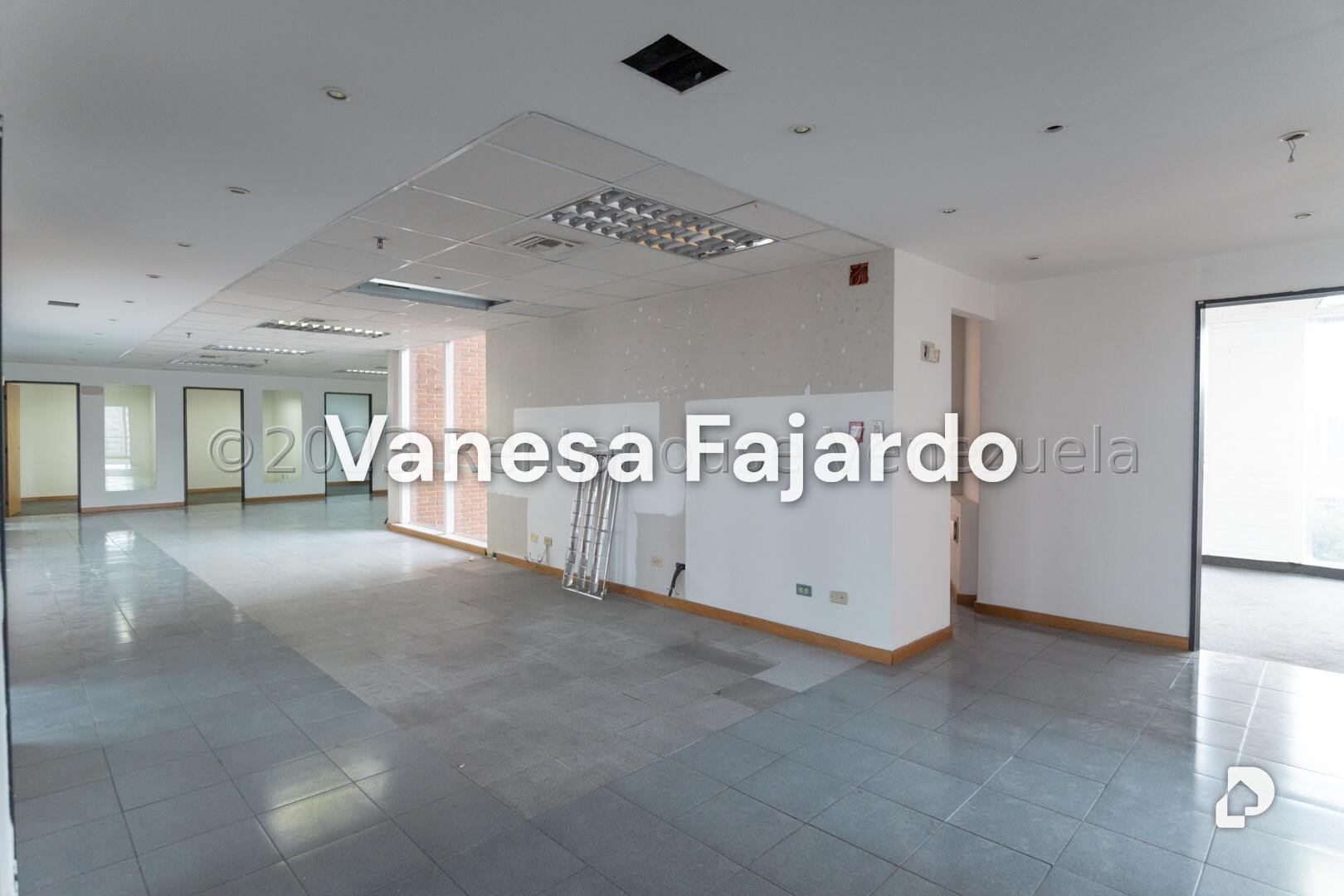 Oficina en Campo Alegre, Caracas – 5