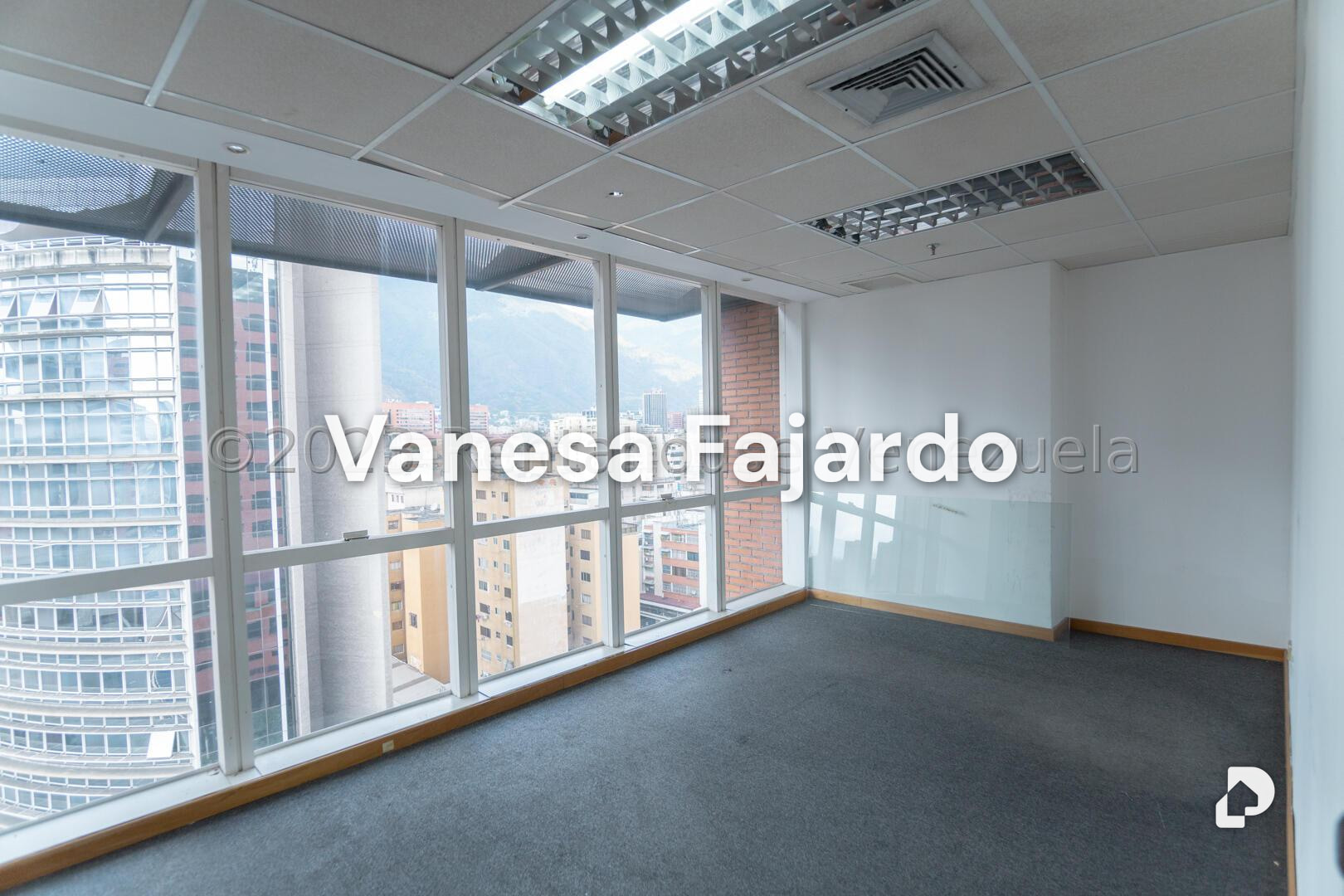 Oficina en Campo Alegre, Caracas – 11