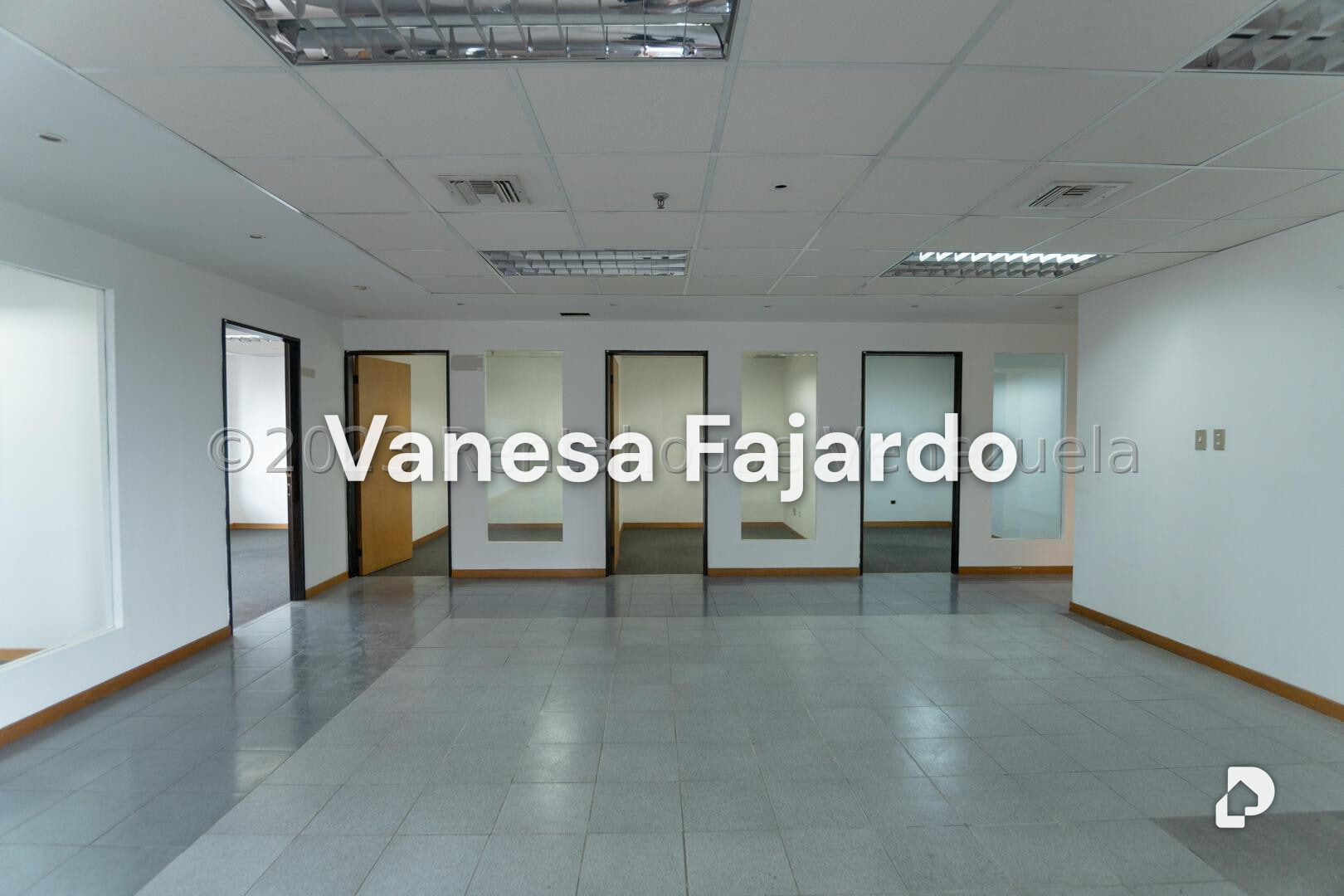 Oficina en Campo Alegre, Caracas – 2