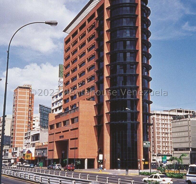 Oficina en Campo Alegre, Caracas - 1