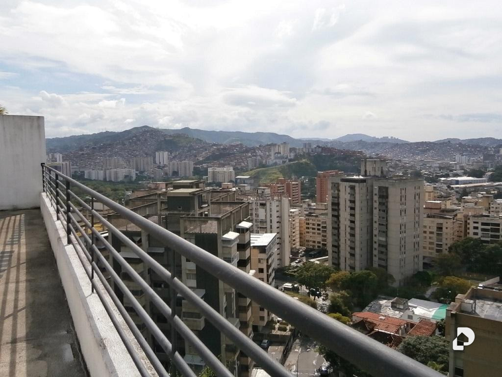 Casa en Colinas de Santa Mónica, Caracas – 6