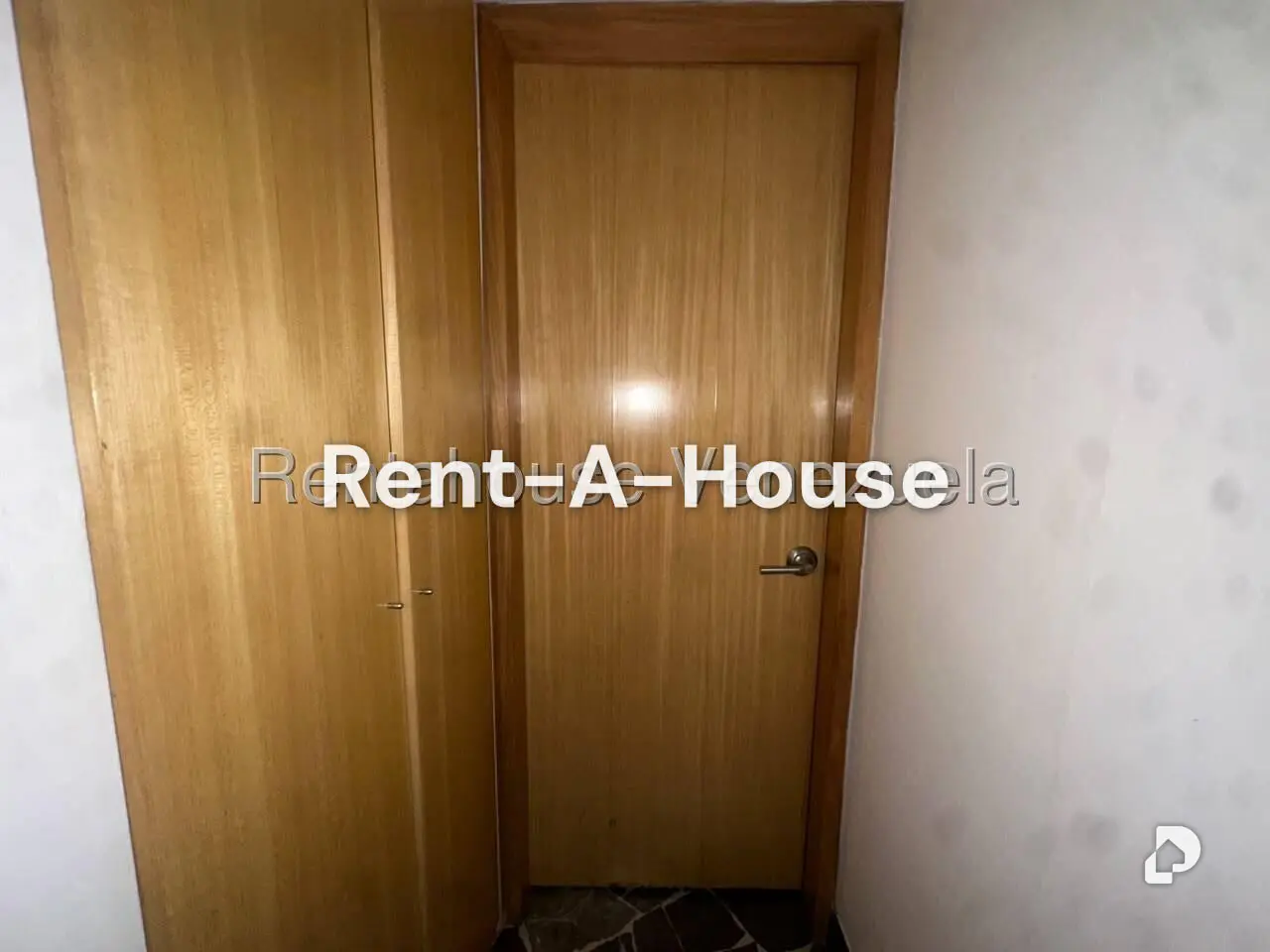 Apartamento en Los Palos Grandes, Caracas – 15