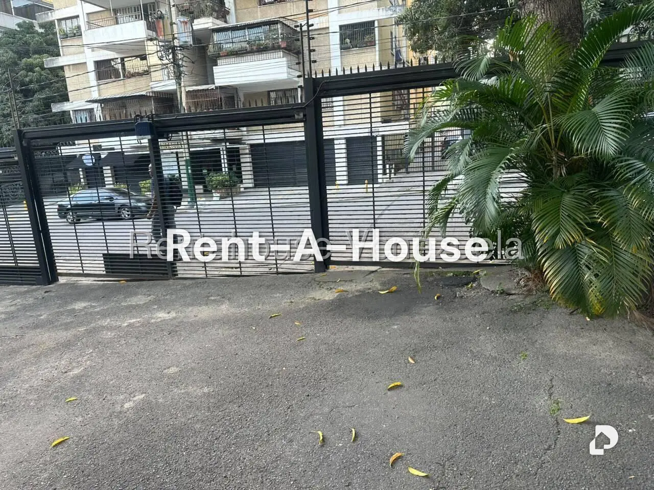Apartamento en Los Palos Grandes, Caracas – 2
