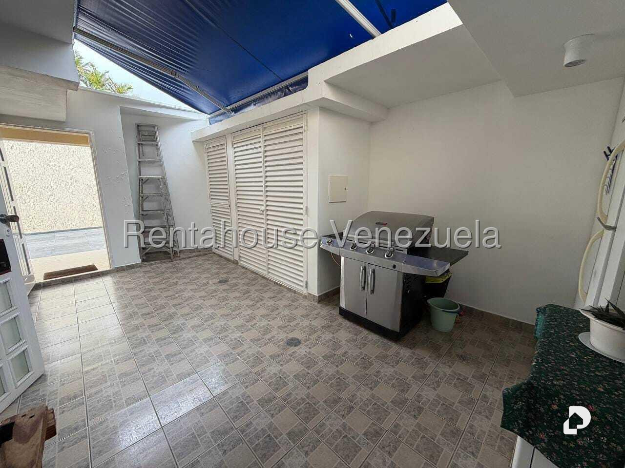 Casa en Alto Prado, Caracas – 8