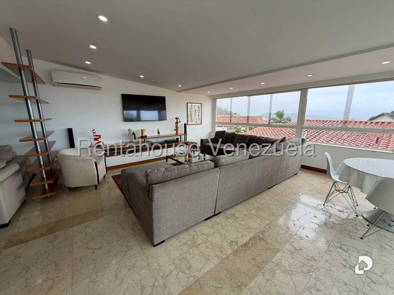 Casa en Alto Prado, Caracas – 17