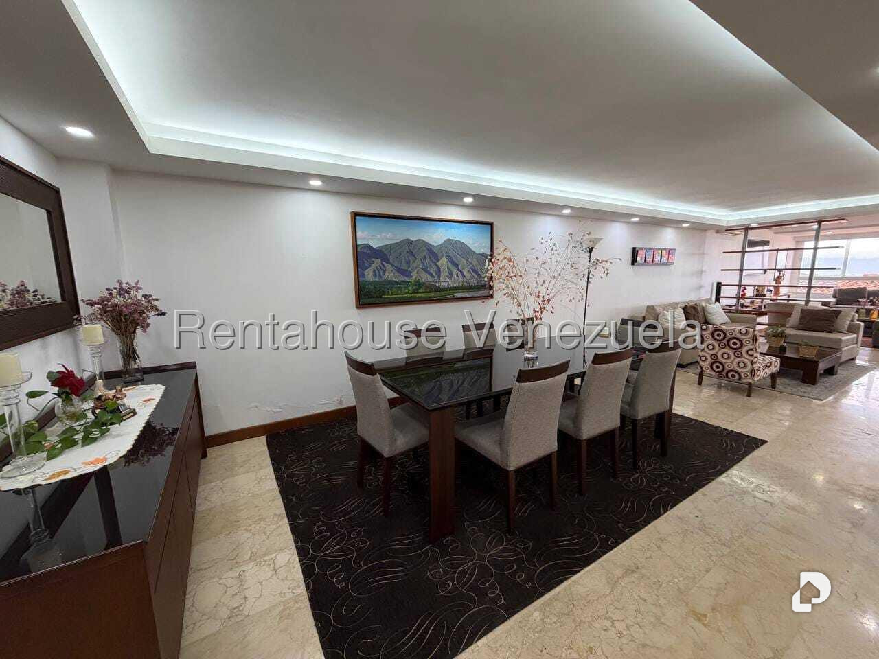 Casa en Alto Prado, Caracas – 13