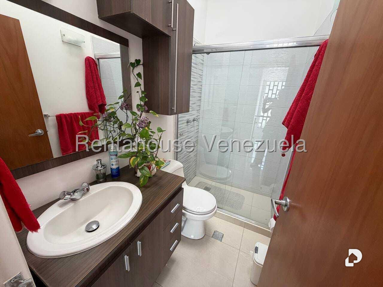 Casa en Alto Prado, Caracas – 27