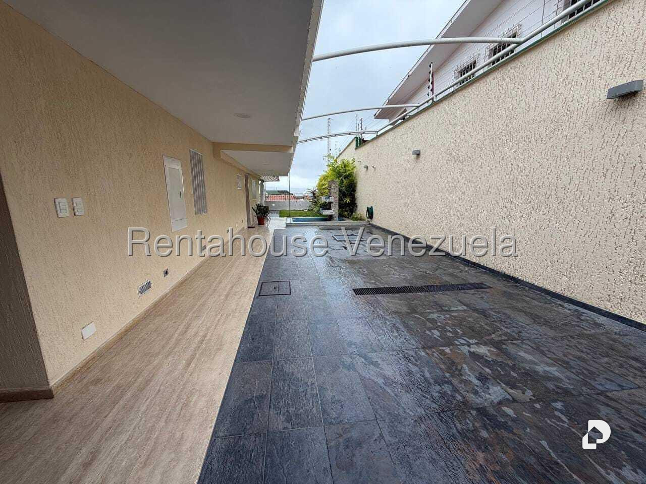 Casa en Alto Prado, Caracas – 2