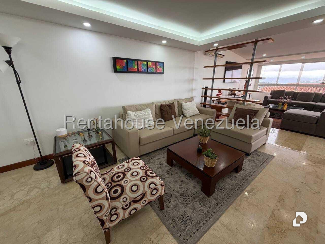 Casa en Alto Prado, Caracas – 15
