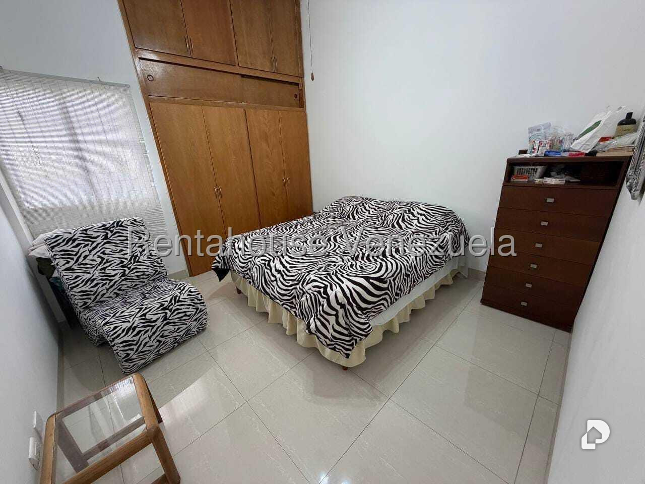Casa en Alto Prado, Caracas – 28