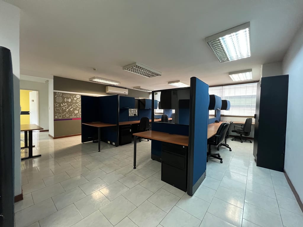 Oficina en El Rosal, Caracas - 1