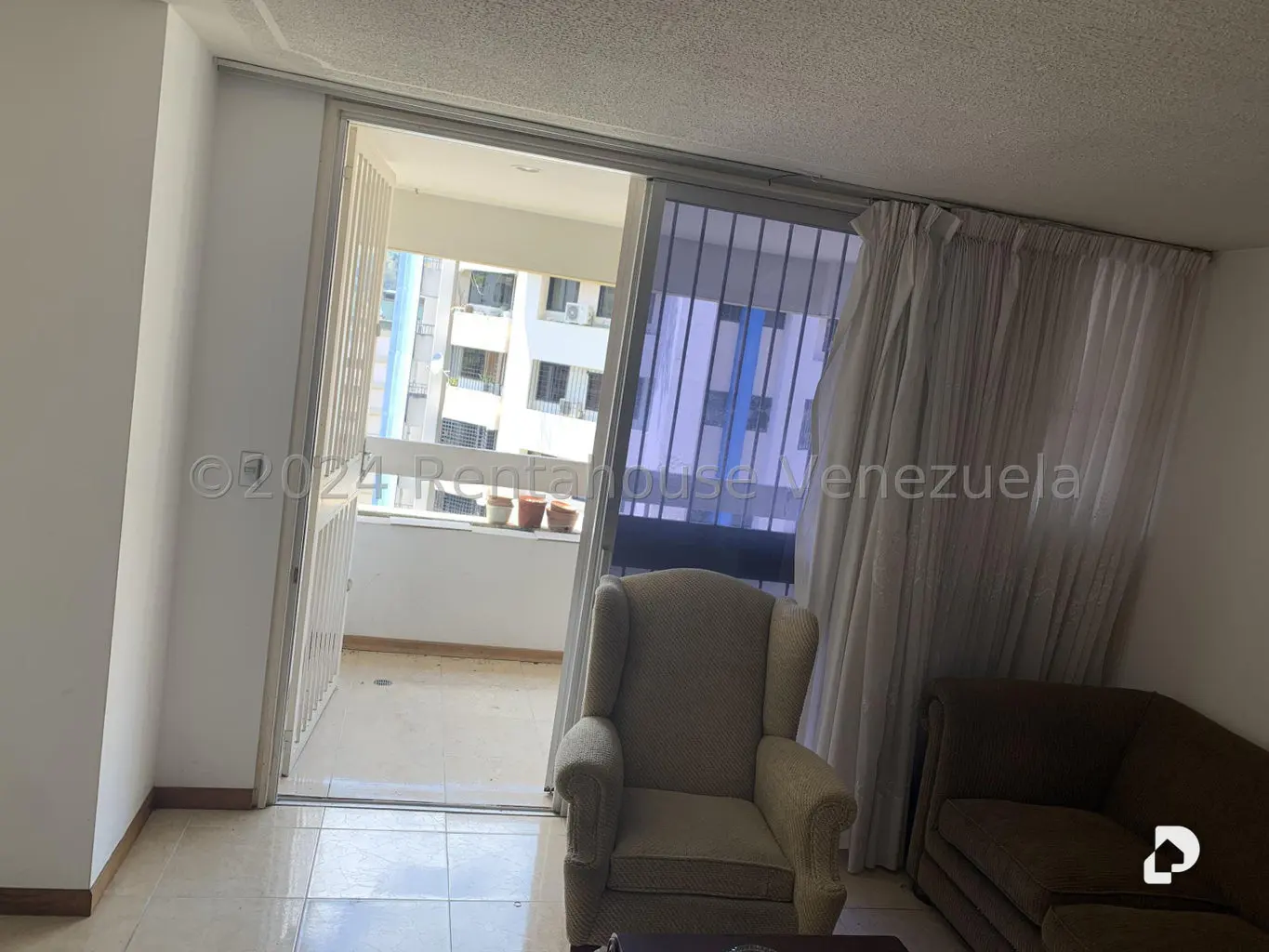 Apartamento en El Cigarral, Caracas – 12