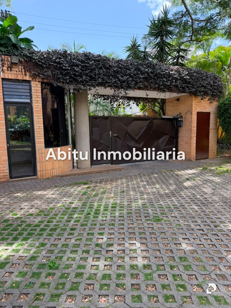 Casa en Prados del Este, Caracas – 33