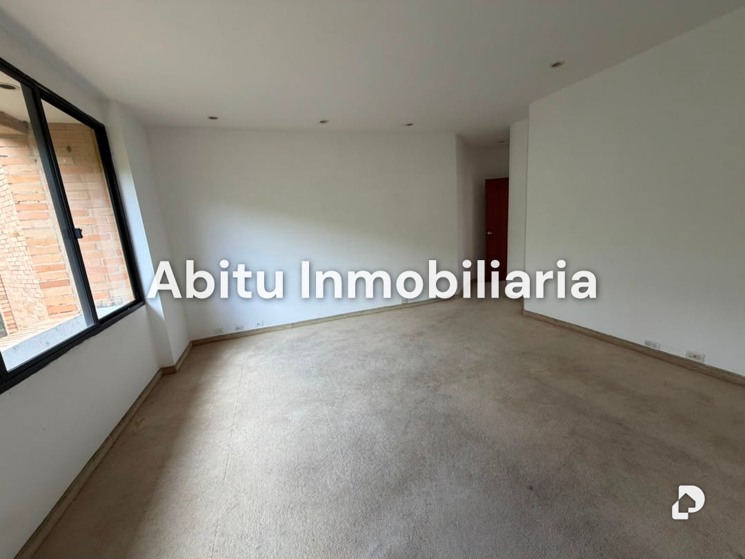 Casa en Prados del Este, Caracas – 12