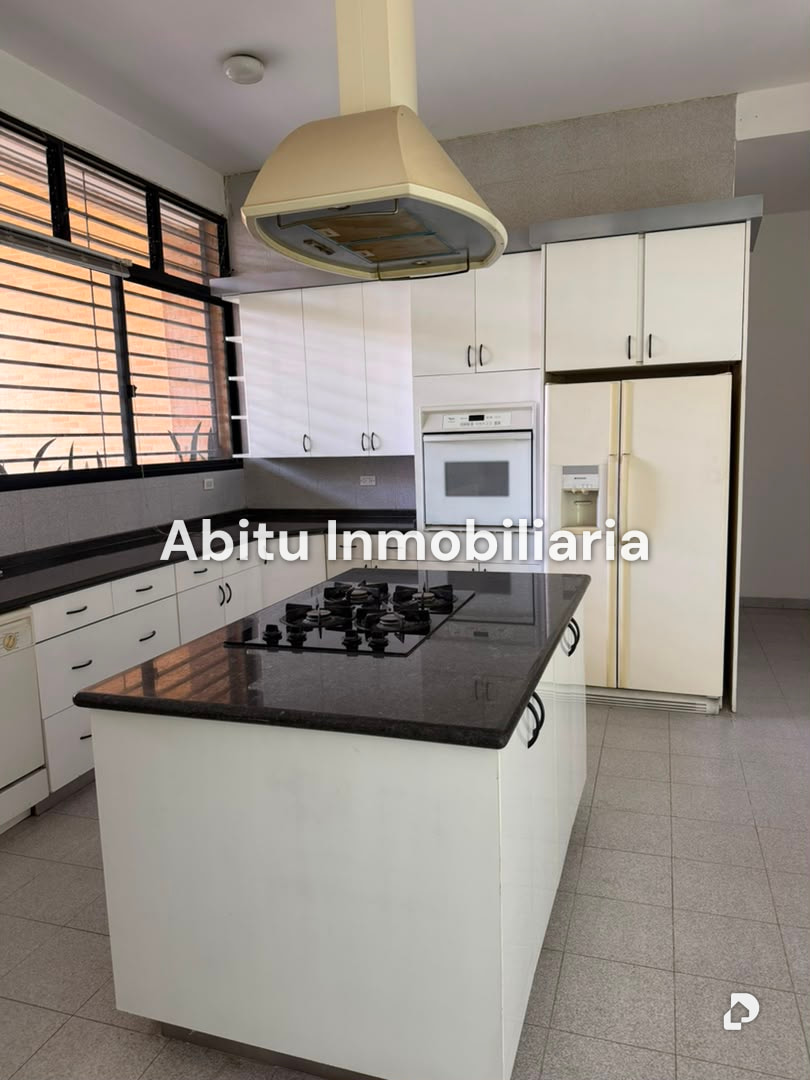 Casa en Prados del Este, Caracas – 20