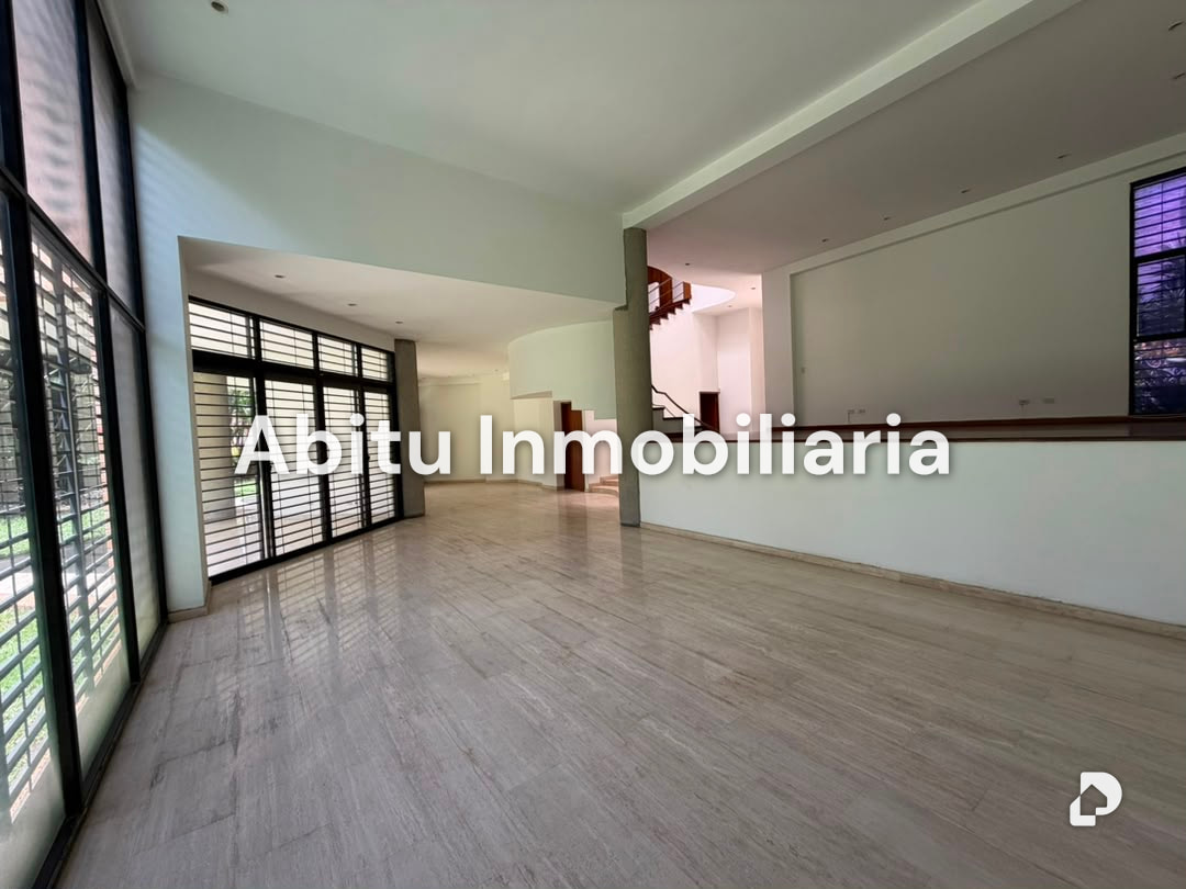 Casa en Prados del Este, Caracas – 14