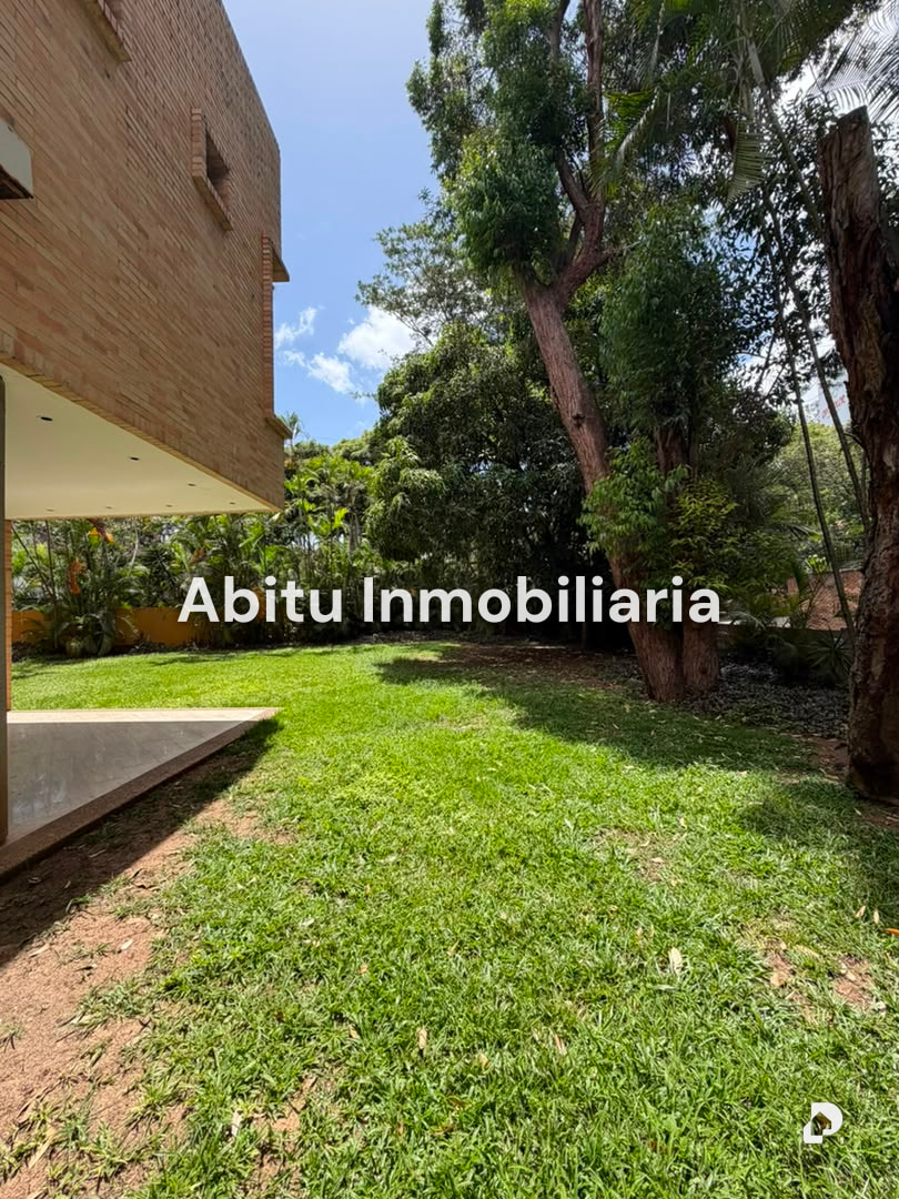 Casa en Prados del Este, Caracas – 29