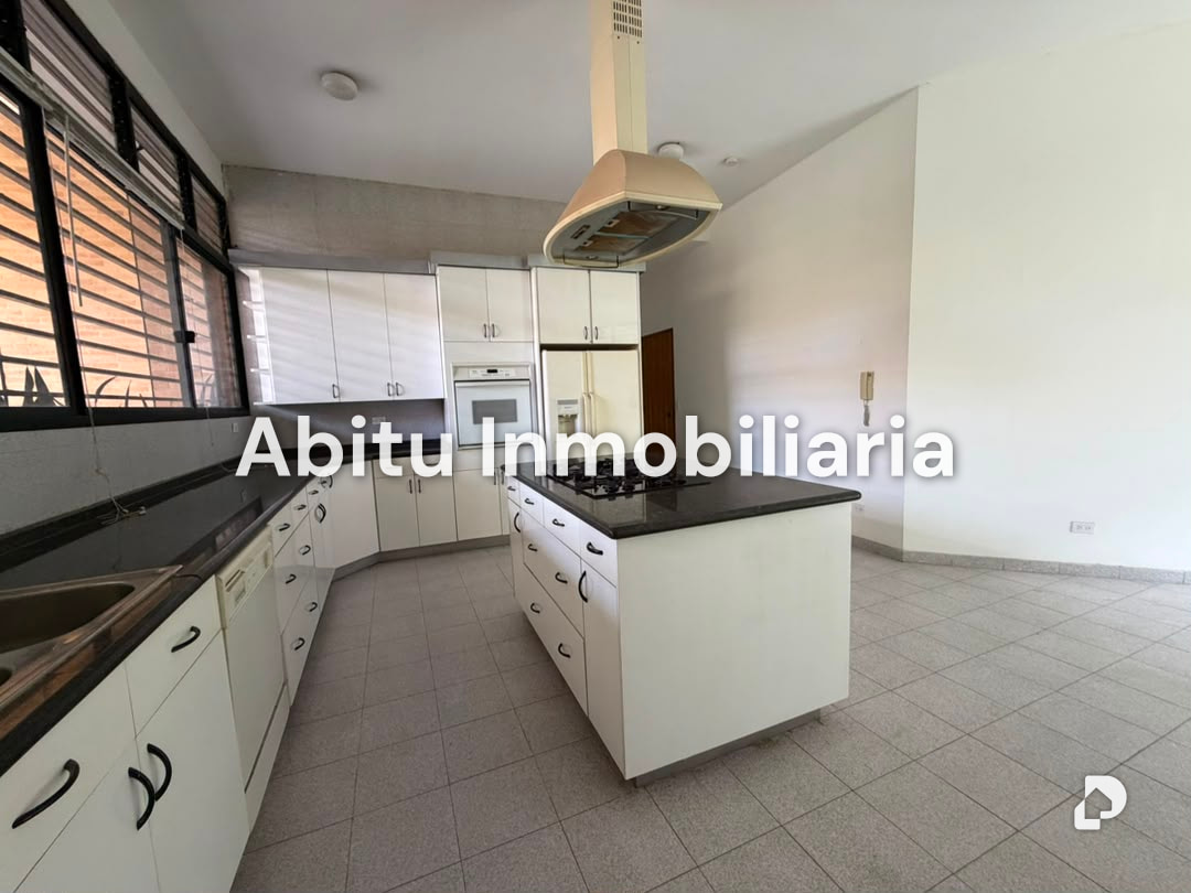 Casa en Prados del Este, Caracas – 21