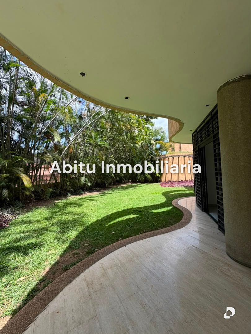 Casa en Prados del Este, Caracas – 30