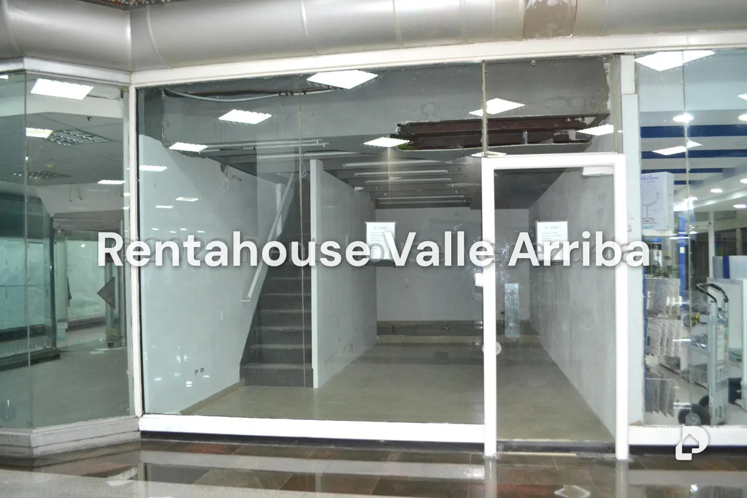 Local comercial en El Cafetal, Caracas – 1