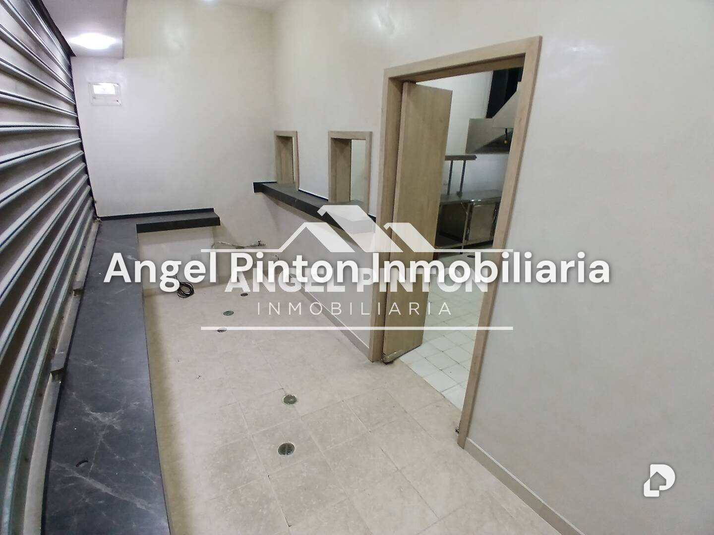 Local comercial en Avenida Fuerzas Armadas, Maracaibo – 2