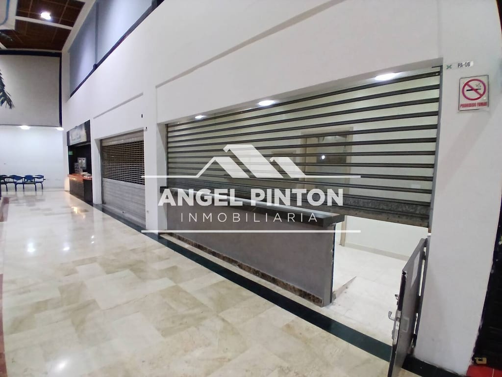 Local comercial en Avenida Fuerzas Armadas, Maracaibo - 1