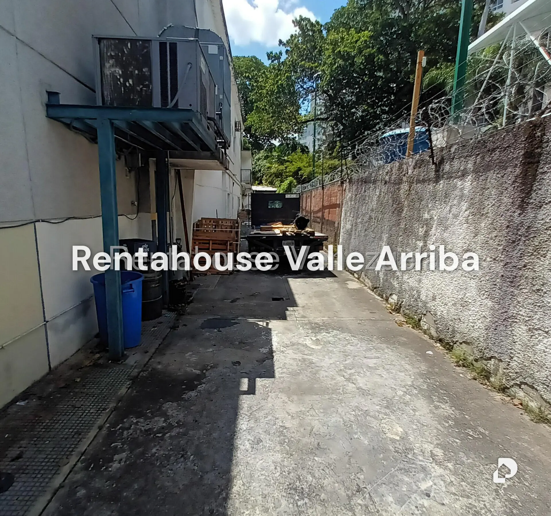 Local comercial en El Bosque, Caracas