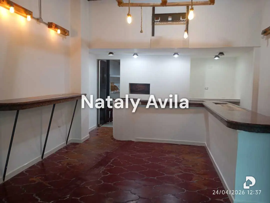Local comercial en Las Quintas, Valencia – 4