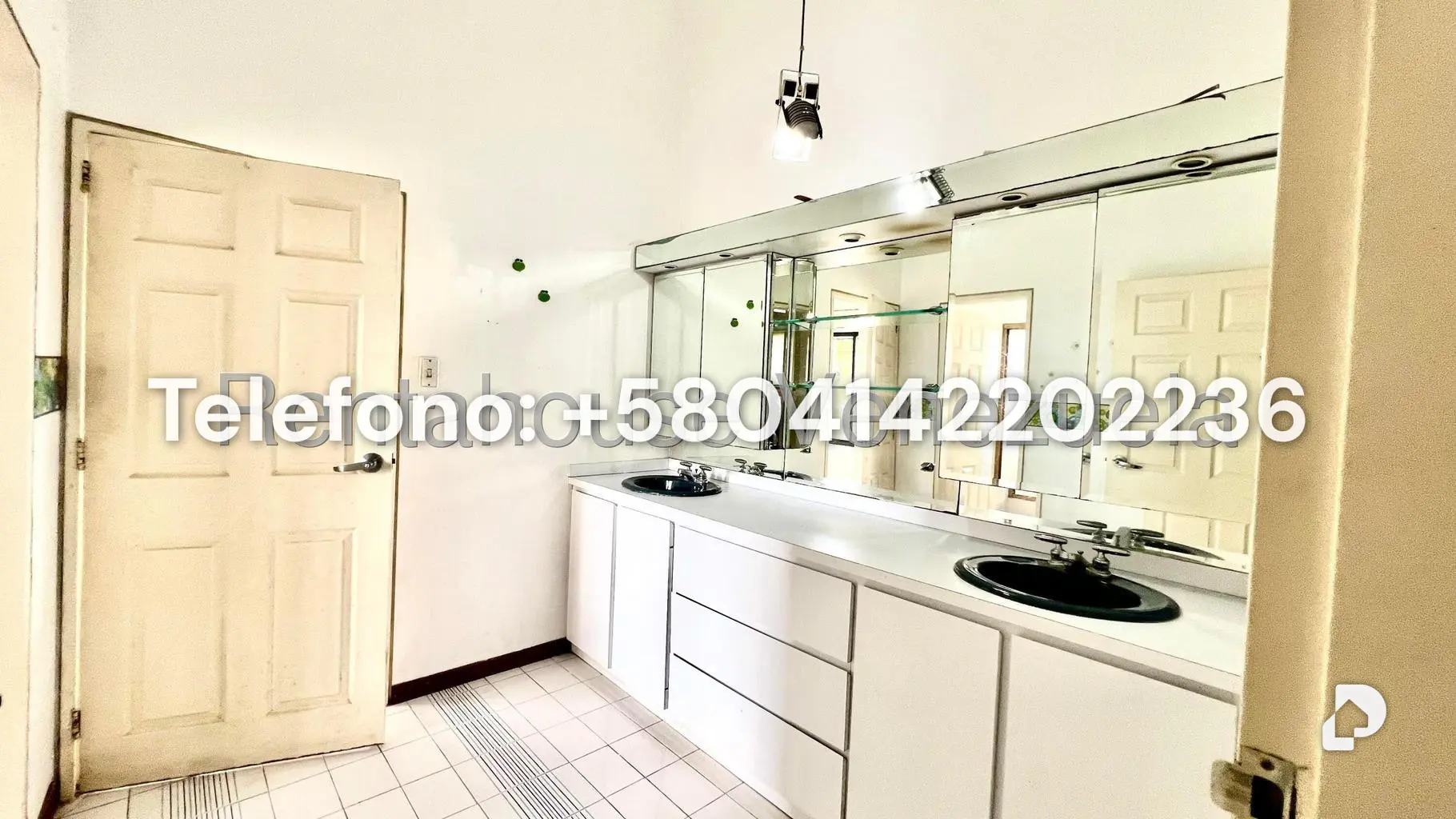 Casa en Oripoto, Caracas – 15