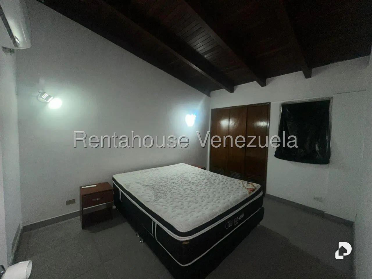 Casa en Santa Fe Sur, Caracas – 28