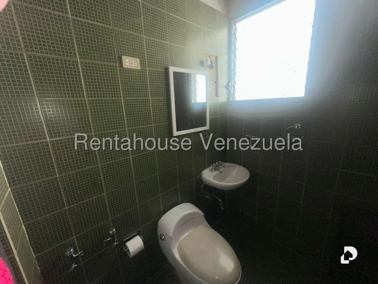 Casa en Santa Fe Sur, Caracas – 24