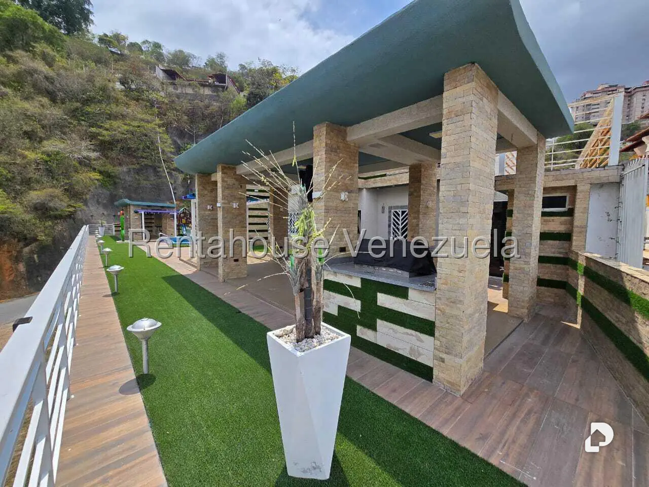Townhouse en Colinas de Santa Mónica, Caracas – 2