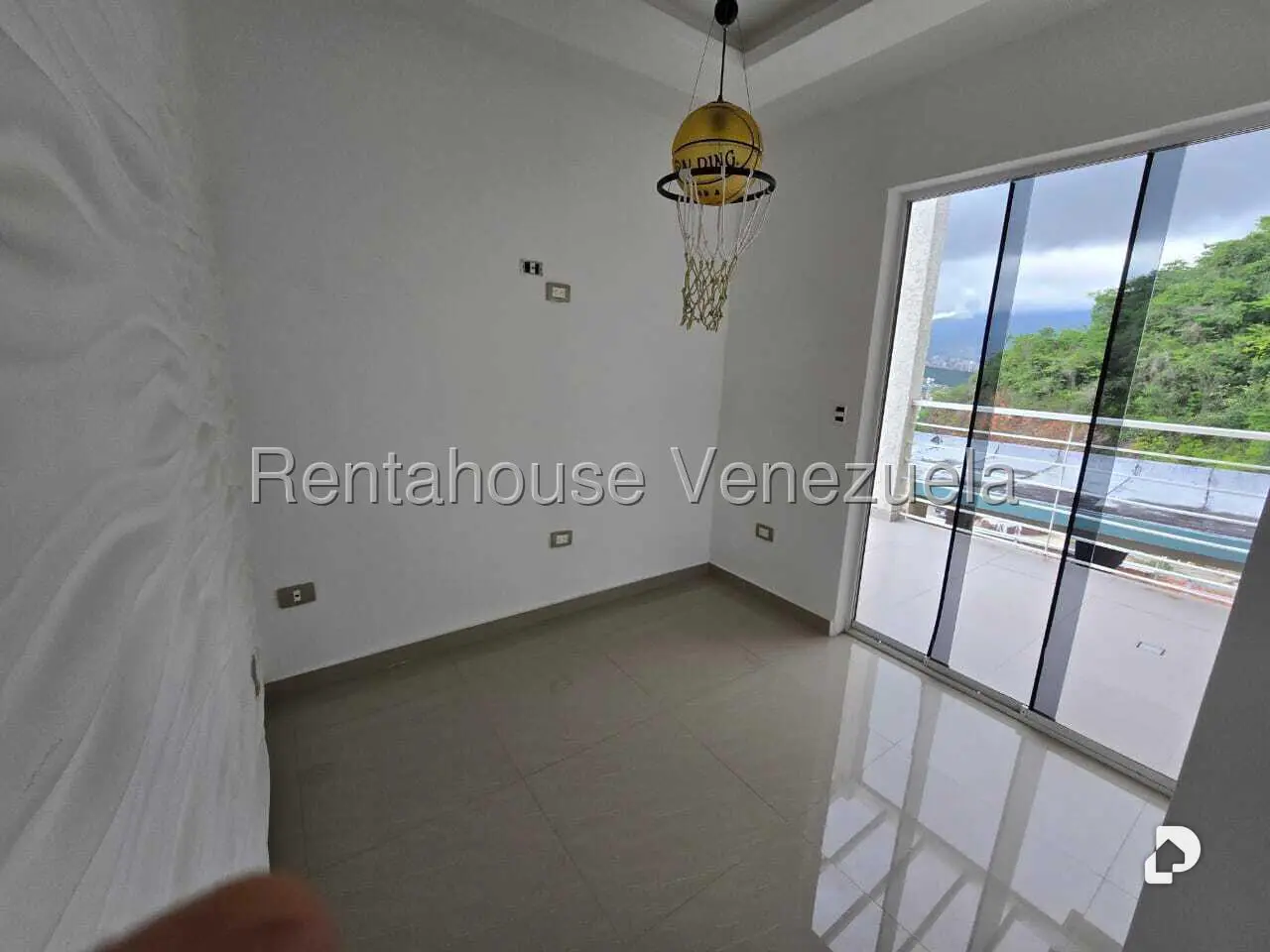 Townhouse en Colinas de Santa Mónica, Caracas – 30
