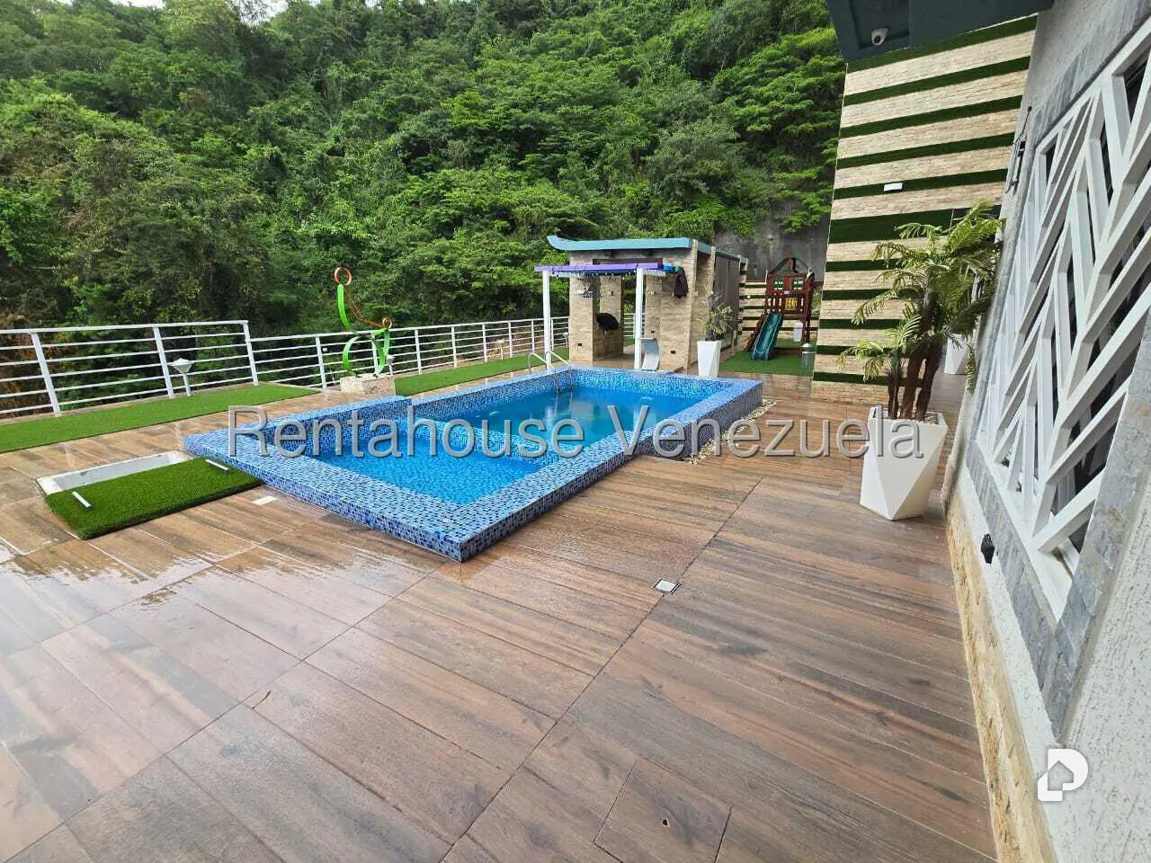 Townhouse en Colinas de Santa Mónica, Caracas – 12