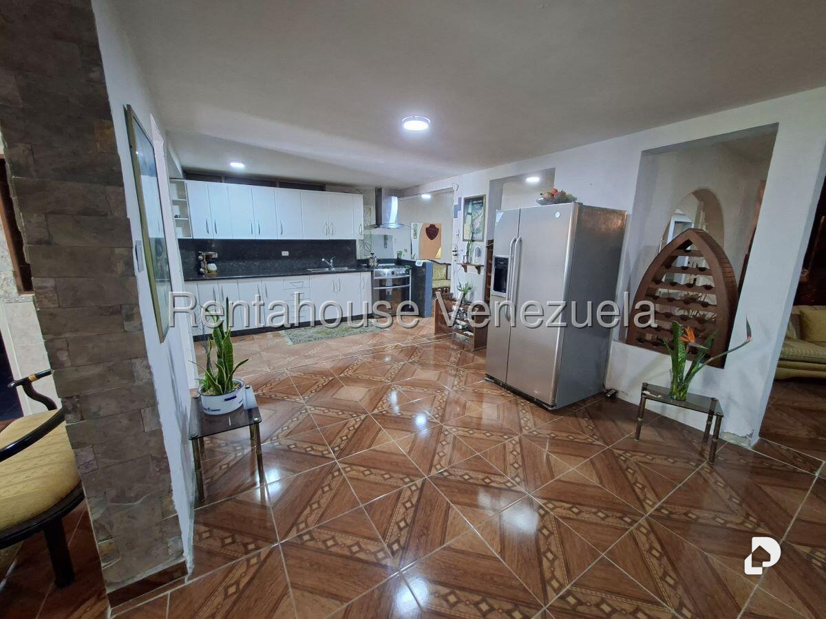 Casa en La Rosaleda, San Antonio de Los Altos – 11