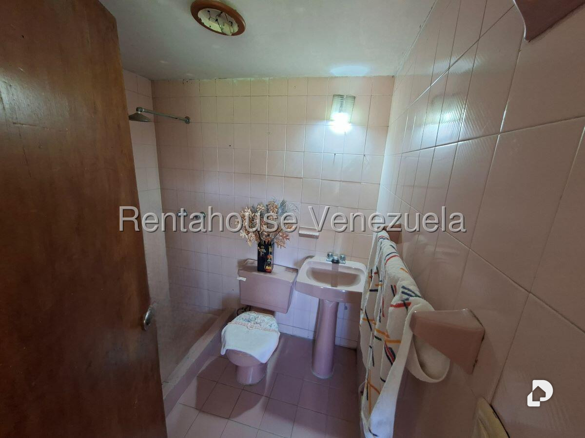 Casa en La Rosaleda, San Antonio de Los Altos – 25